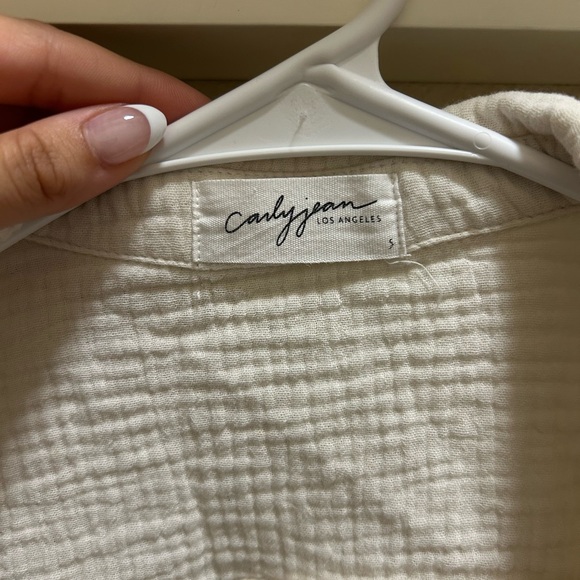 Cream Button-down Top - Picture 3 of 3